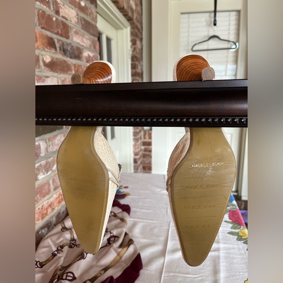 Stuart Weitzman Crocodile Embossed Leather Mule 9N - Picture 8 of 12